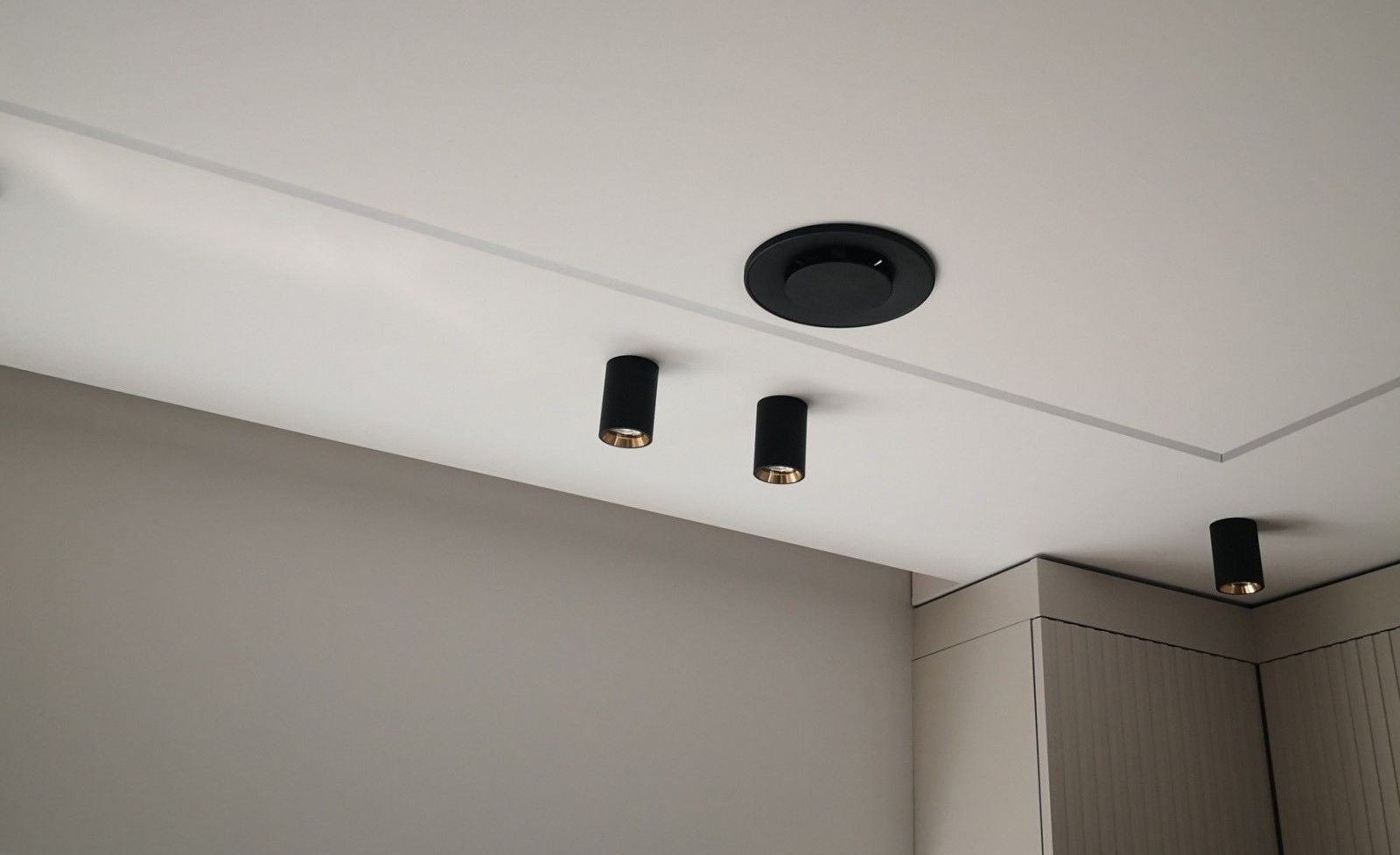 Apvalus vėdinimo difuzorius, universalus, BALTAS, JUODAS vedinimo difuzorius avs